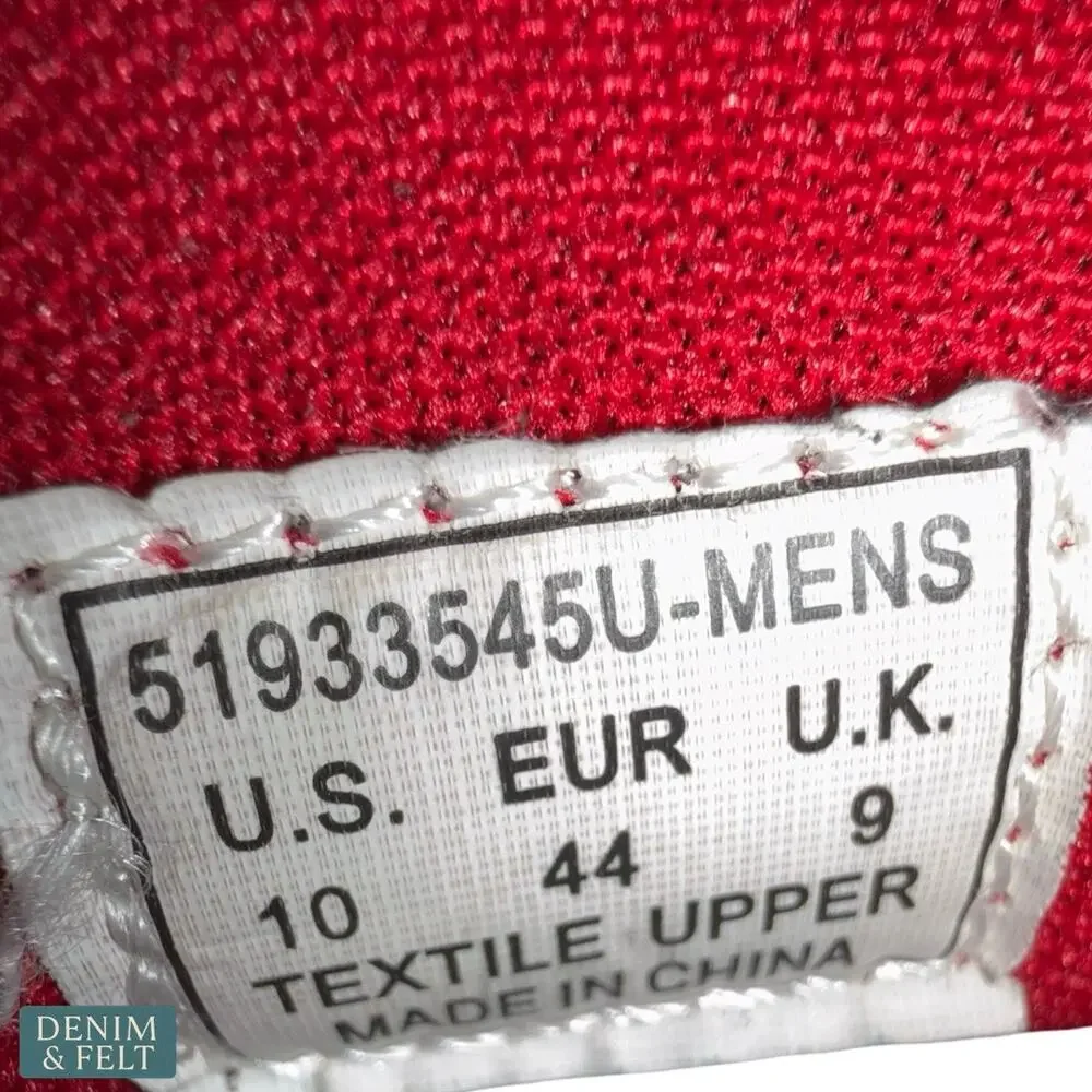 Levis standout pair
